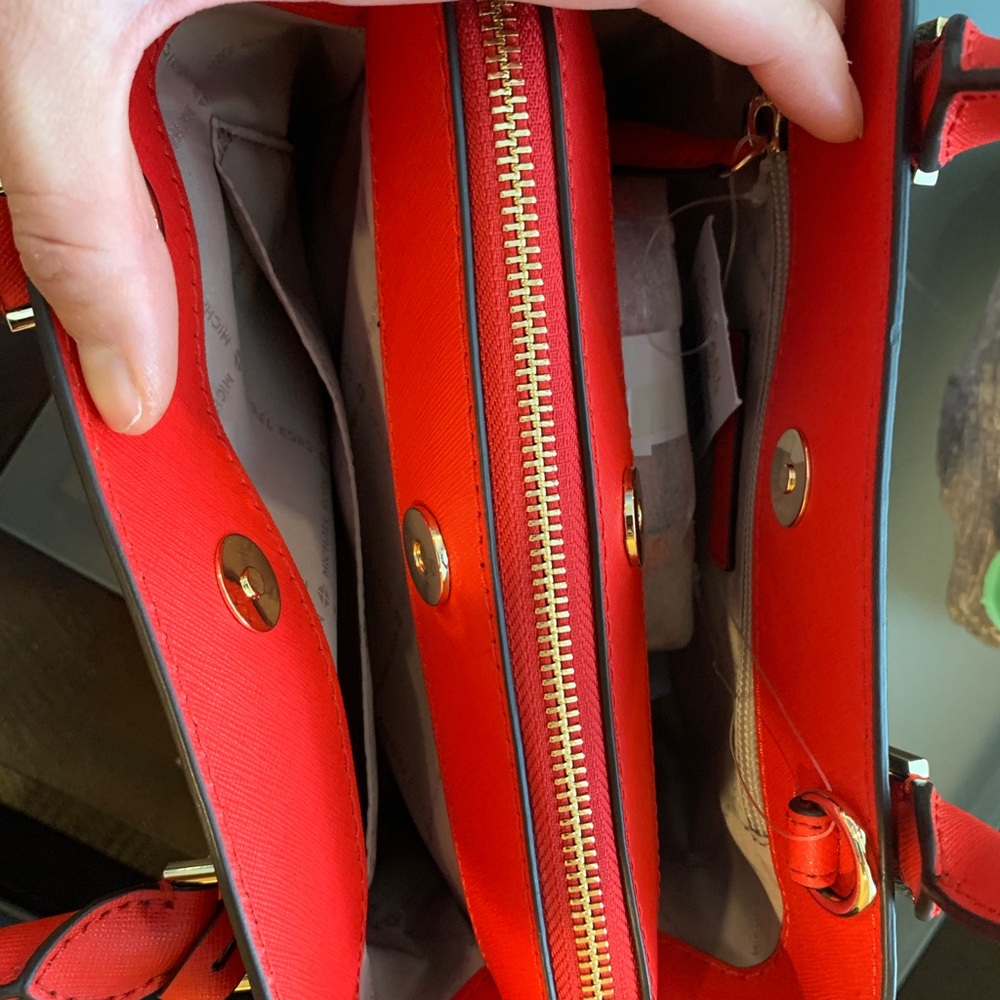 Michael Kors Savannah - Picture 3 of 4